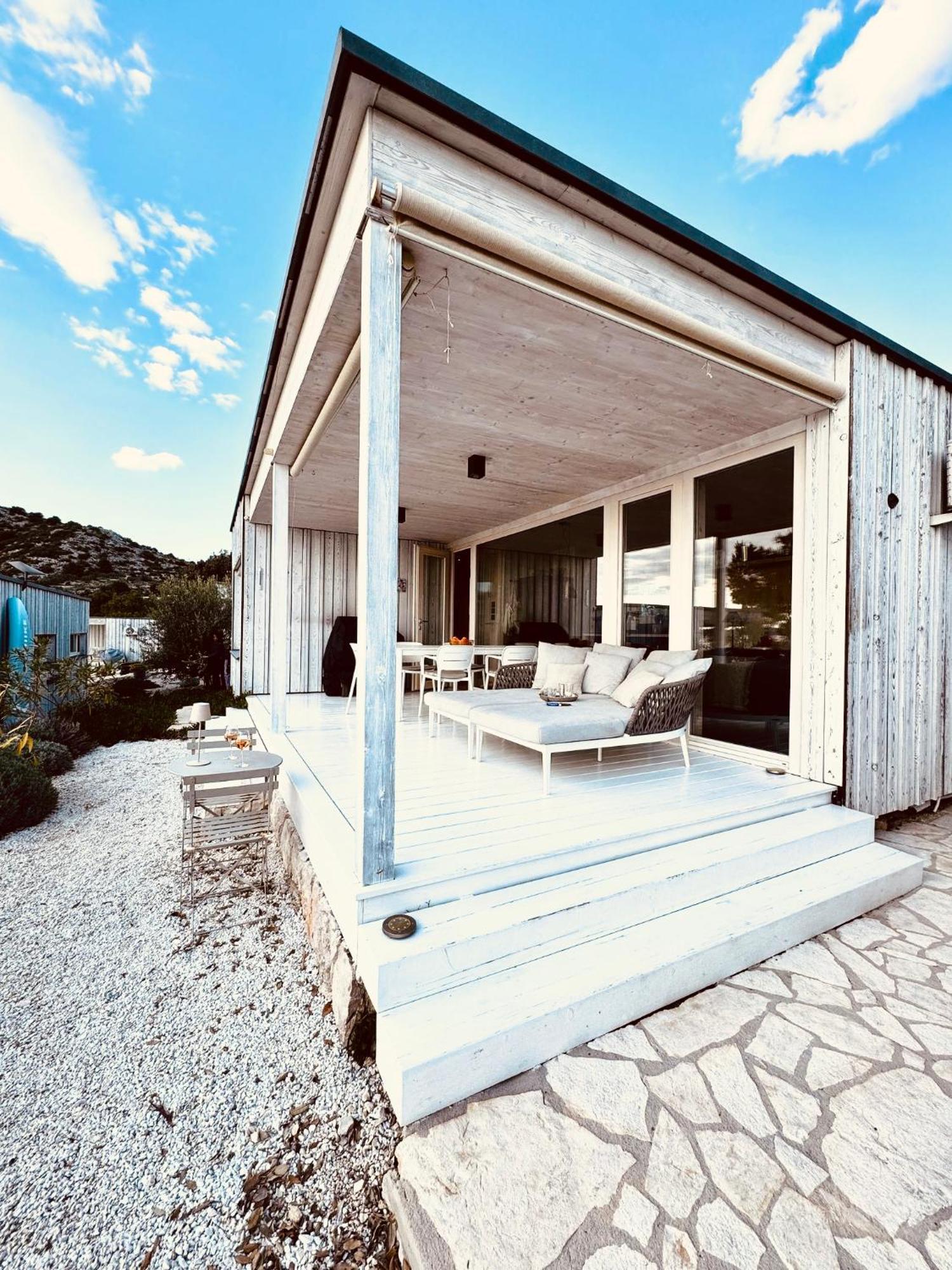 Buqez Eco Resort - Beachfront 20 & House 42 Drage Exterior photo